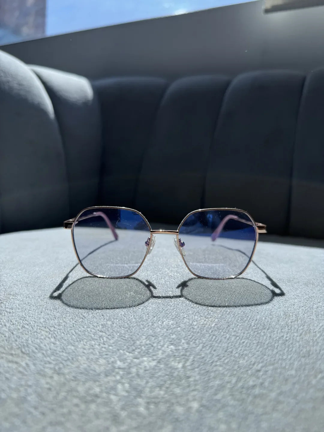 DIVA - Gafas Fotocromáticas Marco Escarchado Dorado | Karol Eye Wear